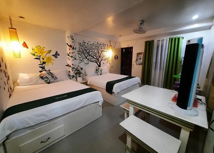 Bed & Breakfast Cronin Residences 2*