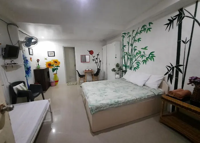 Cronin Residences Bed & Breakfast Oslob