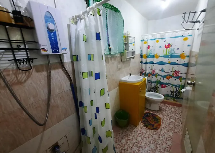 Bed & Breakfast Cronin Residences Oslob